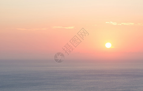 7月西班牙巴利阿里群岛马洛卡西海岸的麦尔卡红日落景色从西班牙巴利阿里奇岛梅洛尔卡西海岸进入地中西班牙语丰富多彩的温暖图片