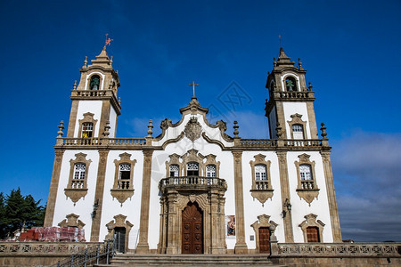 中央正面18世纪在葡萄牙中部地区的维塞乌市建造巴罗克慈悲圣母会教堂面孔之屏障我们的图片