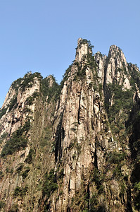 结石东著名的黄山顶峰人图片