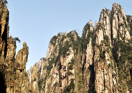 云宁静荒野东著名的黄山图片