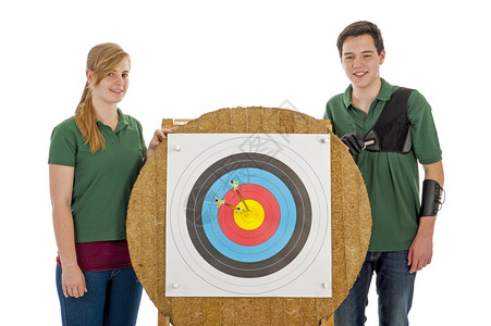 女打猎长弓站在牛角旁的年轻男女儿童一只射箭靶子的眼睛图片