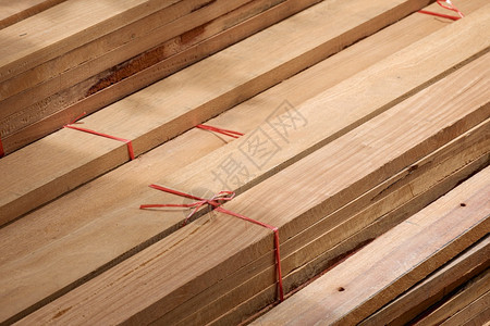 木材高的用于建筑料背景的木板堆架高角度观视图塑料图片