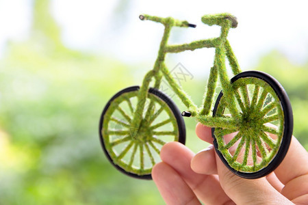 绿色出行概念自行车图片