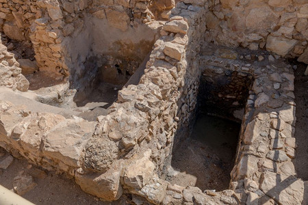 悬崖干旱热的在以色列古老马萨达堡垒里由希罗德建造古老马萨达的伟大鲁伊斯教图片