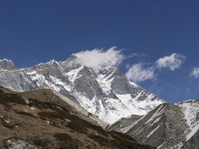尼泊尔丁波切珠穆朗玛峰大本营跋涉洛子峰冰川山美丽的图片