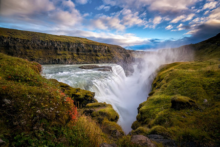 欧洲级联古佛斯冰岛的尔弗瀑布美丽而出名图片