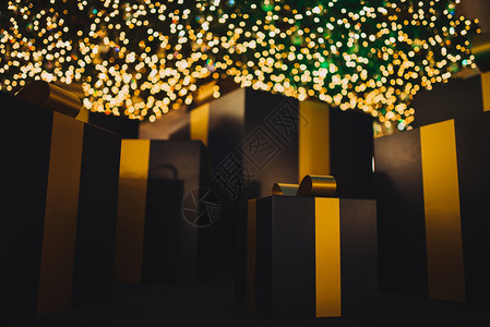黑金圣诞礼盒背景图片