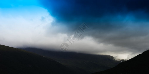 挪威山在阴天风景背hd挪威山在阴天风景背高清墙纸明亮的图片