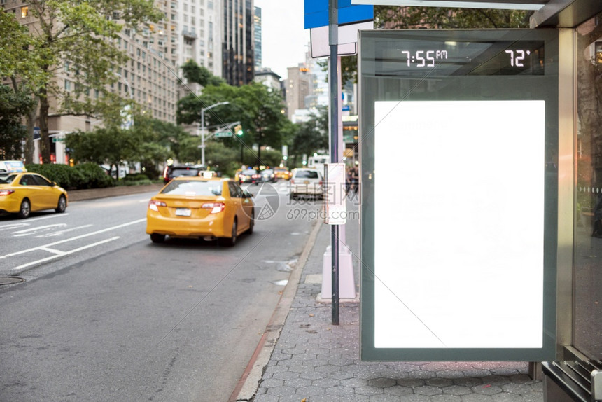 铺砌白色的户外高清晰度照片模拟广告牌公共汽车站2高质量照片可提供高质量的信息图片