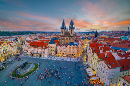 布拉格市下捷克旧城风景世界旅行概念见光和世界旅行夜晚观光塔图片