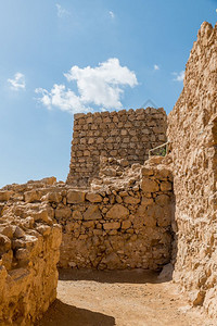 以色列古老马萨达堡垒的废墟由希律建造古老马萨达的伟大鲁伊斯过去的历史高图片