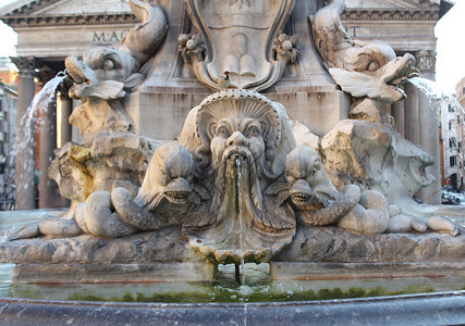 传统的意大利罗马万神殿外的通达广场古喷泉意大利罗马万神殿外的通达广场古喷泉象征雕塑图片
