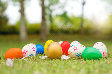 复活节鸡蛋日快乐的打猎装饰品四月质地丰富多彩的图片