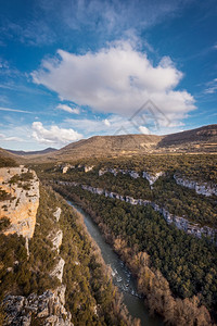 场景西班牙卡斯蒂利亚莱昂布尔戈斯日落时埃布罗河峡谷景观欧洲风图片