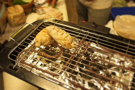 酸食物饺子灰色泡芙泰国甜点图片