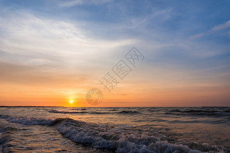 海上日落风景图片