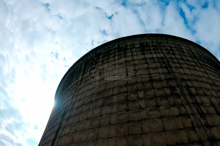 烟囱关闭的核电站旧冷却塔关闭的核电站旧冷气塔老的原子图片