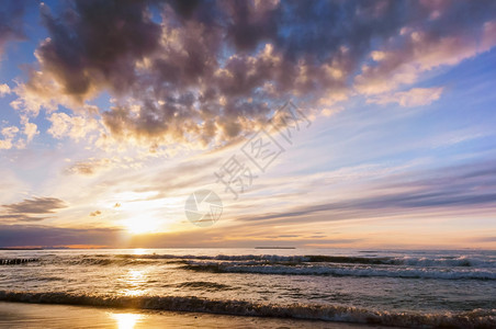 丰富多彩的海边夕阳天空是紫色夕阳天空是紫色海边夕阳太天堂图片