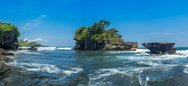 吸引力海浪宗教的印度尼西亚巴厘岛海神庙全景拍摄背景图片