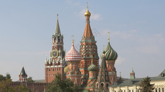 红色的莫斯科场圣瓦西里大教堂和斯帕卡亚塔莫科红场圣瓦西里大教堂和斯帕卡亚塔景观旅行图片