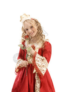 王冠愉快金子美丽的笑着微小女孩长金发公主服装站在红玫瑰白色背景的红和黄金帝国礼服红色和黄金帝国礼服图片
