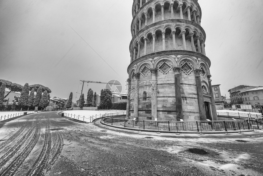 冬天文化塔2018年3月日冬季清晨有雪的奇迹广场201年最后一次降雪是IISAITALY201年月日图片