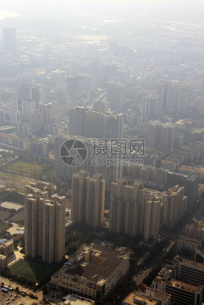 从中华广州天塔窗户的视景外部电现代图片
