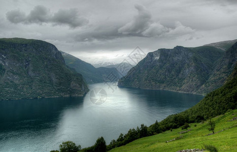 山夏日的挪威风景观冷静的假期图片
