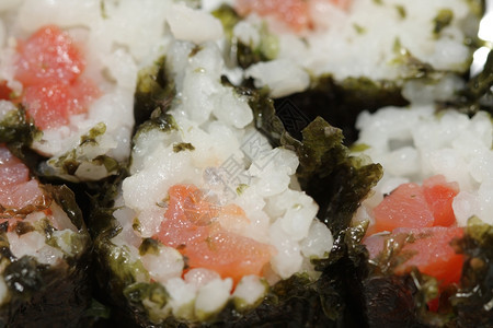 戳寿司和鲑鱼苏西吃图片