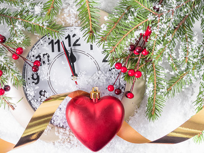圣诞节钟表冬季装饰雪上花时钟和下圣诞装饰箭头金属新的图片