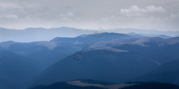 地形乌克兰喀尔巴阡山脉的科霍诺拉脊风景地平线图片