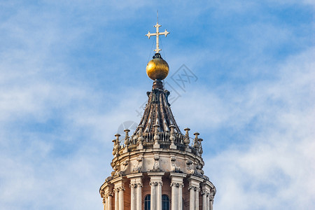 圣彼得大教堂顶部梵蒂冈圣彼得大教堂顶部历史喷泉正方形图片