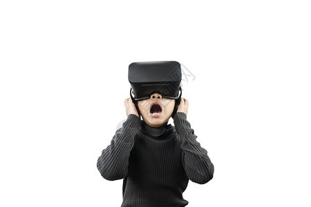穿着VR设备看恐怖片的小朋友图片