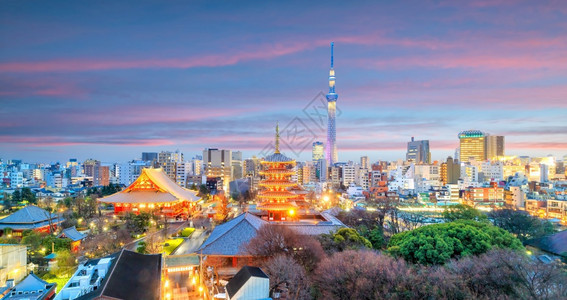 浅草现代的历史日本黄昏时东京天际的景象图片