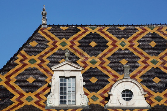 外观法国波恩霍斯皮克人聚铬屋顶世界老的图片