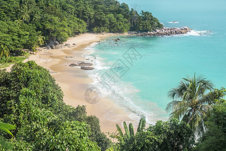 日出在Patong海滩的沙风景和山脉上泰国普吉旅游暑期概念的美丽景色乡村自然图片