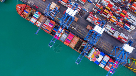 港口贸易加载商业港口的空中观货集装箱船商业全球进出口海上物流运输海公司船只和舶国际航空运输包括经济盒子背景