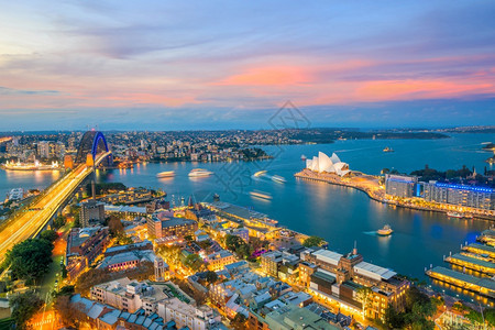 澳洲悉尼市下城天际的线假期暮歌剧图片