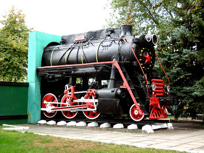 行李古老的黑色蒸汽机车形象黑色的城市图片