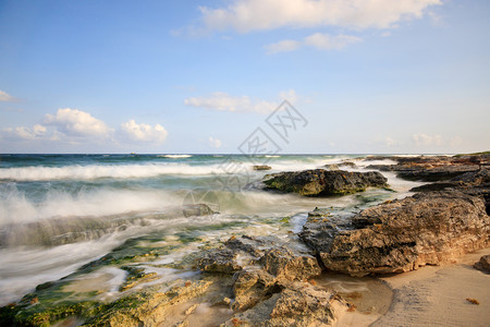 美丽的海滩风景图片