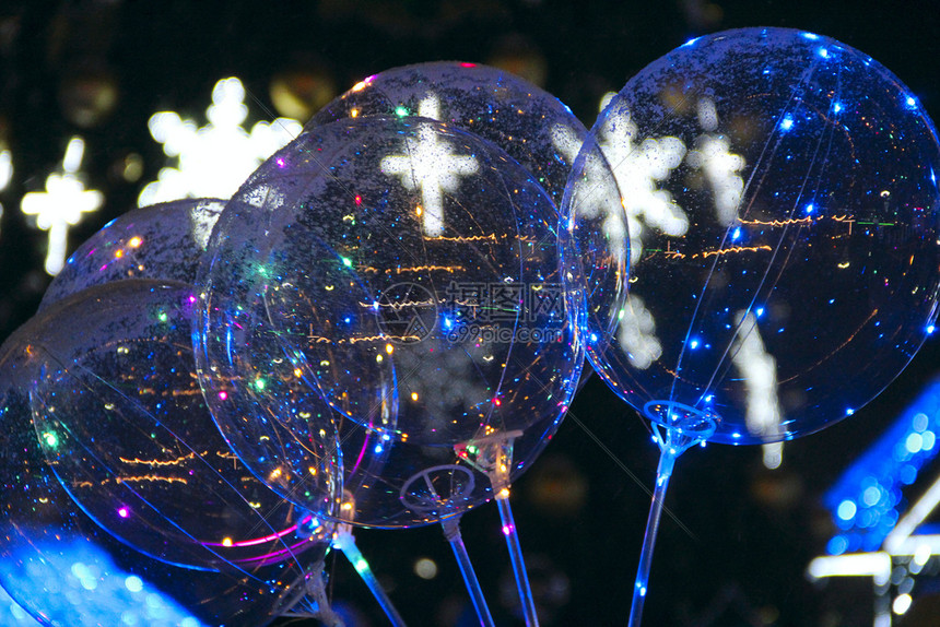狂欢生日电的透明气球新年晚会圣诞和节日冬季灯时闪亮光的透明气球Garland照明玩具透气球新年派对上闪亮灯光的透明气球图片
