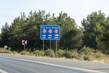 费特希耶交通土耳其安塔利亚市道路标志线图片
