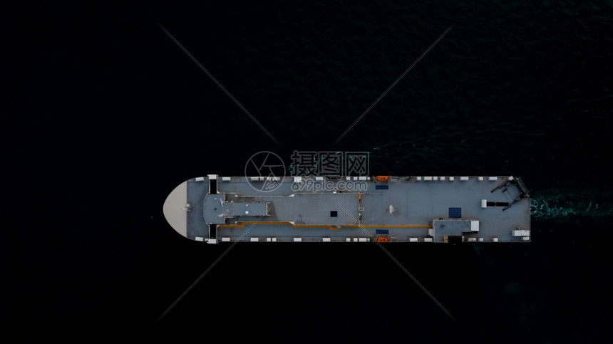贸易在黑暗海中航行的罗轮船空中最高视界运输国际概念海洋产品图片