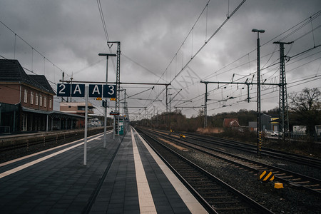 车皮旧式欧洲风格的火车站台平现代的行业图片