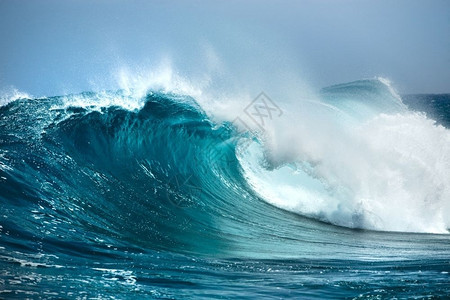 海浪洋波高的喷图片
