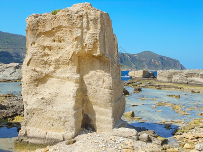 西里岛岩石海岸的景象户外观水图片