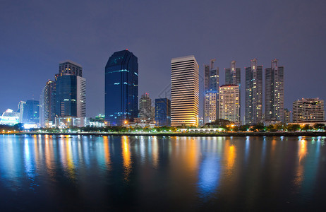 著名的海滨建筑学泰国现代城市的景观图片