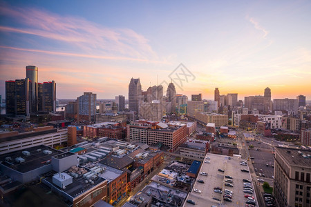 行业美国密歇根州底特律市中心的天文景象城市观街道高清图片