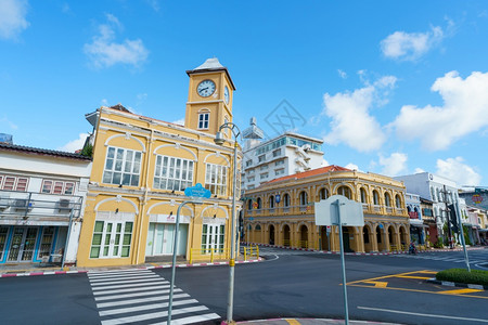 店铺人镇在泰普吉老城区PhuketOldTown普吉古城建中葡萄牙筑图片