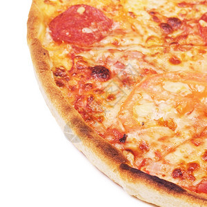 番茄新鲜美味的意大利比萨饼加腊肠酱关门红色的饮食图片